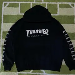 『THRASHER』　パーカー　センターロゴ　プルオーバー ブラック　【XL】