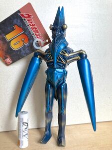 タグ付き　パワードバルタン　16　旧　ウルトラ怪獣　タグ　バンダイ　中古　検索　キングザウルス