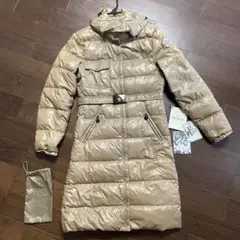 Moncler モンクレール レディース　ダウンコート