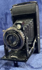 中古品　動作品　フォクトレンダー社の蛇腹カメラ Voigtlander Braunschweig スプール付き