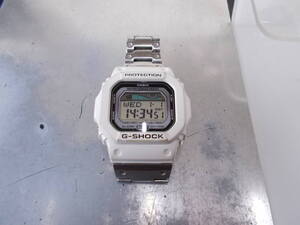 中古 G-SHOCK 腕時計 GLX-5600 白/シルバー G-LIDE　5600 SERIES 20気圧防水 20BAR タイドグラフ　ステンレス製メタルバンド サーファーに