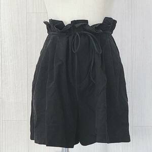 X1095 ZARA レディース ボトムス ショートパンツショート丈薄手 ウエスト紐付き ポケット サイズXS ブラック 黒 コットン 麻 シンプル 夏 