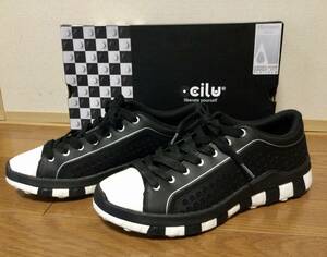 Ccilu★チル★スニーカー★モノトーン系★26.5㎝★ホライズンビヨンド★軽量シューズ★美品★USED★A75