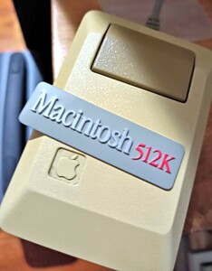 Macintosh512Kエンブレム