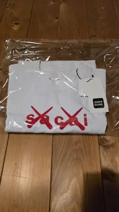 Sacai × Kaws コラボ Tシャツ　サイズS