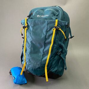 a22♪ Columbia コロンビア リュックサック バックパック トレッキング ワイルドウッド 30L アウトドア◎ グリーン系 メンズ 紳士用