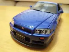 オートアート製 日産 スカイライン GT-R Vスペック ベイサイドブルー