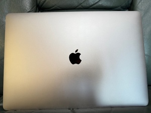 ＜美品＞　MacBook Pro 16インチ / i7 2.6GHz / ストレージ 512GB / メモリ32GB / 