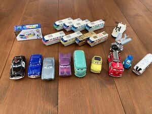 TOMICA トミカ　全てディズニーワールドで購入　20個　トミカ用ケース付き