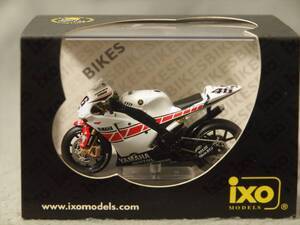 1/24 YAMAHA YZR-M1 2005年MOTO GP バルセロナGP #46 V.ロッシ ixo RAB115