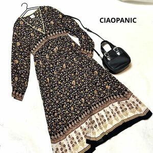 美品【チャオパニック】CIAOPANIC ロングワンピース Vカラー インド綿　花柄　エスニック　大人可愛い 秋 完売品　柄物　マキシワンピース