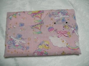 ポケットティッシュカバー☆8,5㎝×13㎝☆淡い桃色☆シナモロール☆ティシュ入り☆猫型☆ポケットティッシュカバー☆右顔☆ピンクリボン☆D