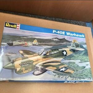 Revell 1/32 P-40E Warhawk 未開封