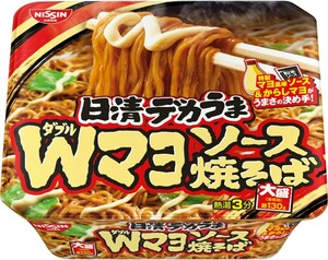 送料無料 日清食品 デカうま Wマヨソース焼そば 153g × 12個