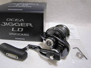 新品未使用★シマノ 24 オシアジガー LD 2500MG 右巻き★SHIMANO OCEA JIGGER ジギング トンジギ レバードラグ