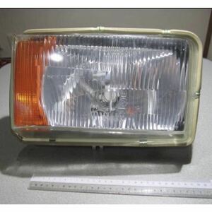 【未使用・新品！】オペル純正レコルトDヘッドライト　ヘッドランプ 右opel rekord d headlight right brand new