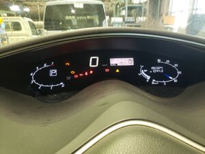 ★★FNC26 セレナ　FNC26　スピードメーター　190324km　ニッサン