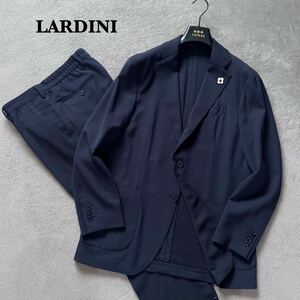 極美品 LARDINI セットアップスーツ シングルスーツ トラベラースーツ イージーパッカブルスーツ 紺ブレ 46 ブートニエール イタリア製 1円