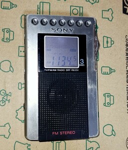 SRF-R633V ソニー 美品 受信確認済 AM FM ワイドFM ポケットラジオ 名刺サイズ 通勤 出張 競馬 防災 登山 ハイキング 旅行 1146521