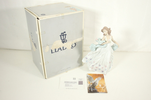 LLADRO B06193 リヤドロ 夏のセレナーデ 西洋陶磁 陶磁 置物 女性_JJL_B1128-J00E