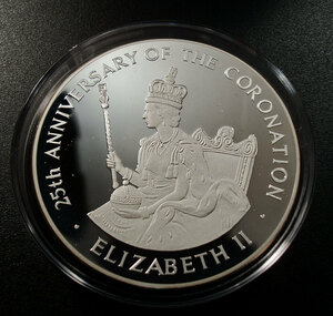 ●ジャマイカ　1978年　エリザベス女王戴冠25周年記念　25ドル銀貨　65mm, 136g