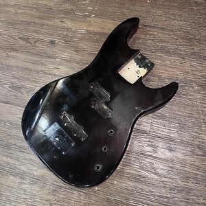 Mad Axe Bass Body ベース ボディ -z837