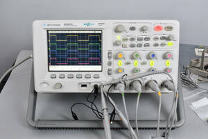 Agilent Technologies デジタルオシロスコープ MSO6014A + Logic Probe 