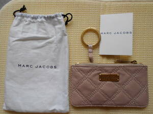 【未使用・ケアカード・保存袋付き 送料無料】MARC JACOBS マークジェイコブス◆キーポーチ◆キルティング◆レザー◆ピンクベージュ