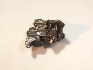 レア★隕石★宇宙からの贈り物　カンポ・デル・シエロ鉄ニッケル隕石系(IronMeteorite)オクタヘドライト　9　発見地はアルゼンチン　924-8