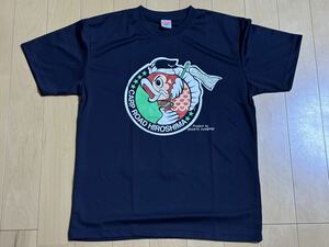 広島カープ 公認グッズ 津田恒実記念館限定販売 カープロード応援Tシャツ 美品 Lサイズ 定価3980円 岡崎福雄デザイン カープ坊や