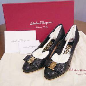 新品★Salvatore Ferragamo◆パンプス 5ハーフ（約23cm） CARLA LC レース 黒 リボン シューズ サルヴァトーレ・フェラガモ