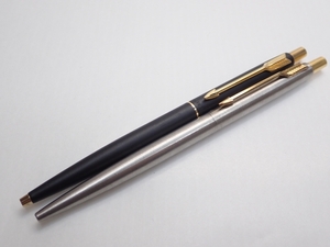 V388　ボールペン　パーカー　PARKER　2本セット　シルバー・ブラックカラー　ヴィンテージ　Vintage Pen