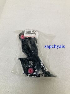 TOYOTAトヨタ純正 クラウン フロントバンパサポートRH 52535-30250