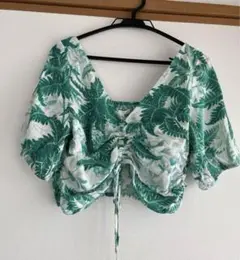 H&M ボタニカル柄　トップス　夏　リゾート