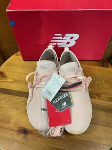 24.5 WXNRGTP New Balance ピンク 5WAY NB レデイーススニーカー ニューバランス レデイースシューズ 送料無料 新品未使用 婦人　運動靴