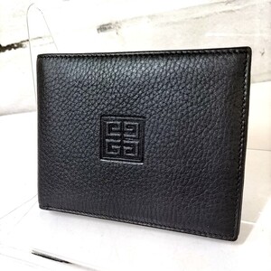 17 Φ 【 GIVENCHY 】 ジバンシィ ロゴ型押し レザー フラップ 二つ折り 札入れ ウォレット 3カードポケット 黒 ブラック系 商品ランクB 