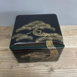 中古★2段重箱　お祝い　松　金塗　大正　骨董品　黒　螺鈿（らでん）