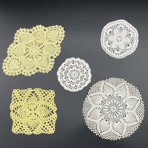 手作りテーブルセンタークロス　コースター　handmade tablecloth ハンドメイド かぎ針編み 5点セット