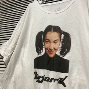 AGXQ 1スタ 白 バンド Tシャツ ビョーク bjork 女の子 - 90s 00s ビンテージ アメリカ 古着 ベール 卸 仕入れ