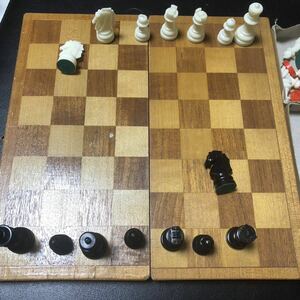 ボードゲーム コンパクト　チェス　チェスセット　アナログゲーム　持ち歩き用　チェッカー　折りたたみ
