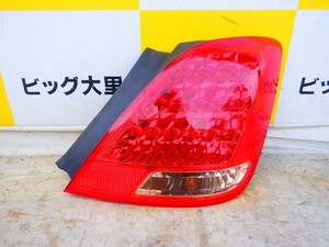 トヨタ クラウンマジェスタ テールランプ　右　H18　UZS186　81550-30B00　イチコ30-318