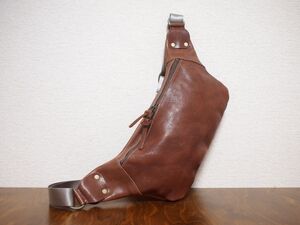 オリジナルハンドメイド本革ヌメ革★Cレザーボディバッグ BR 393