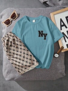 【新品未使用】140㎝ ブルーTシャツ＆オーバープリント柄パンツ　NY　