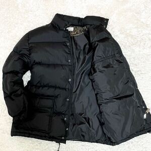 美品 KRIZIA クリツィア ダウンジャケット 厚手 ジップアップ M 黒 ブラック Down Jacket メンズ