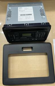 【中古】スズキ純正CD/FM/AMデッキ　39101-6R00　パネル付き　外すまでは正常動作　シリアル0017378　ジャンク扱