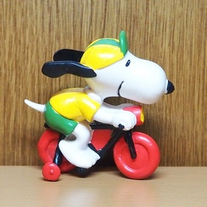 スヌーピー　フィギュア　PVC　サイクリング　自転車　ピーナッツ　SNOOPY　アメトイ