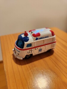 ☆Disney☆AMBULANCE☆Micky Mouse☆トミカ☆ディズニー☆アンビュランス☆救急車☆ミッキーマウス☆2011