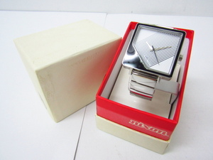 NIXON ニクソン THE METRIC クォーツ腕時計♪AC20062