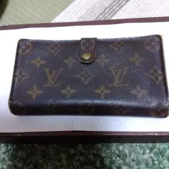 Louis Vuitton 二つ折り財布す