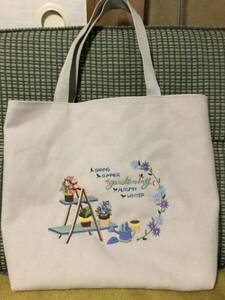 ショルダーバッグ☆両面刺繍☆ハンドメイド☆ガーデニング☆トートバッグ☆お花